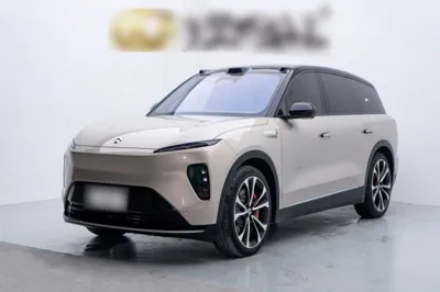 Nio ES8