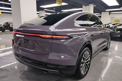 Nio EC6