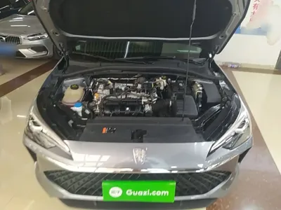 Roewe i5