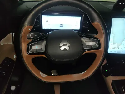Nio ES8