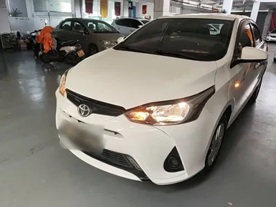 Toyota Yaris L