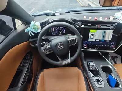 Lexus RZ