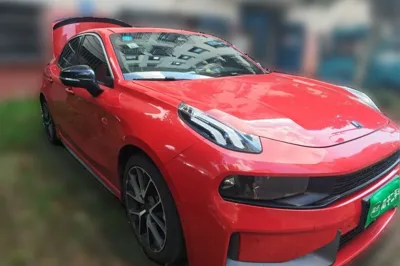 Lynk & Co 03