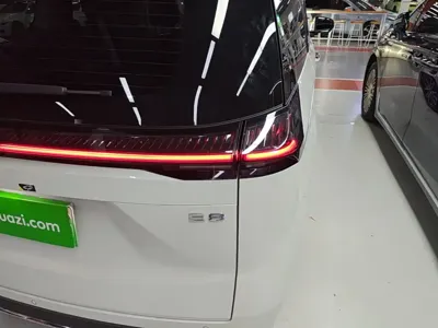 GAC Motor 传祺E8 PHEV