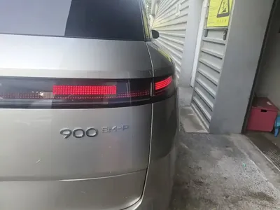 Lynk & Co 领克900