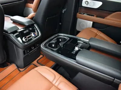 Lincoln Navigator