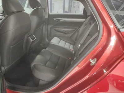 Geely Binray