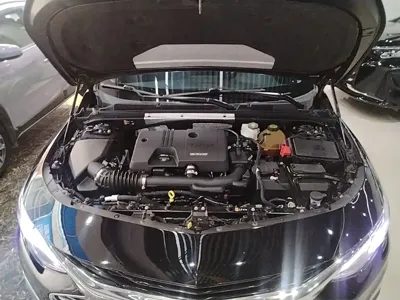 Chevrolet Malibu XL