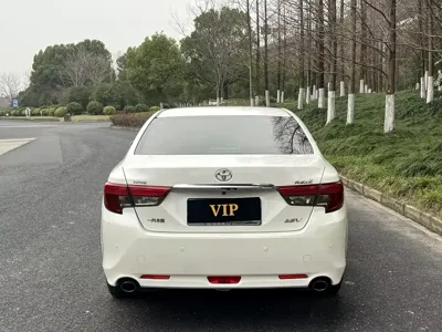 Toyota Reiz