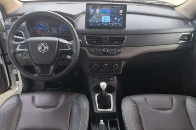 Dongfeng Fengon 330