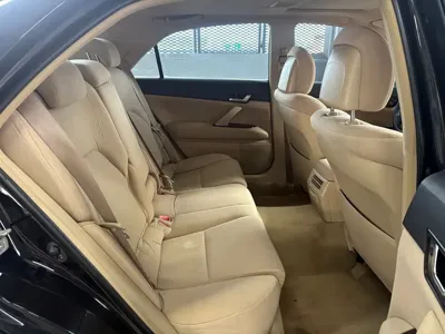 Toyota Reiz