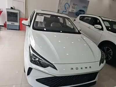 Roewe i5