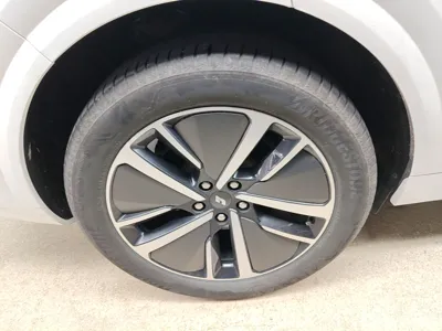 Li Auto L6