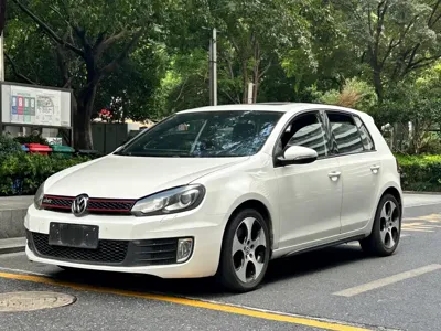 Volkswagen Golf GTI