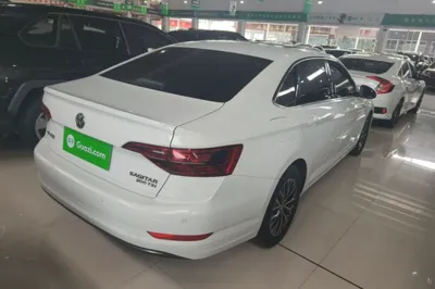 Volkswagen Sagitar