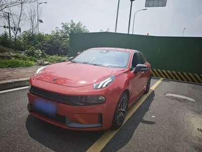 Lynk & Co 03