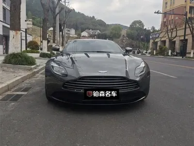 Aston Martin DB11