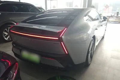 Xpeng P7