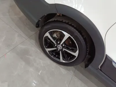 Dongfeng Fengon 370
