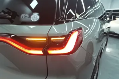 Nio ES8