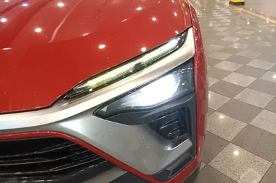 Nio ES8