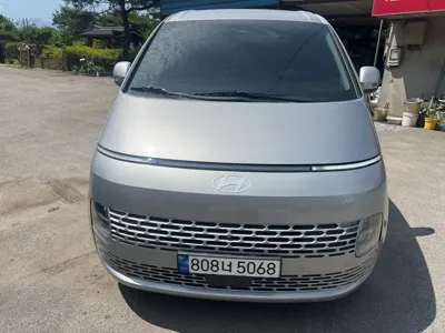 Hyundai Staria