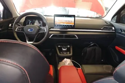 BYD e2