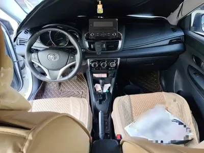 Toyota Yaris L