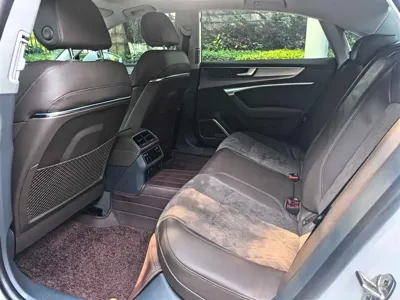 Audi A7L