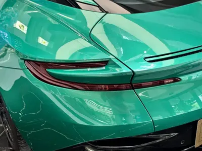 Aston Martin DB11