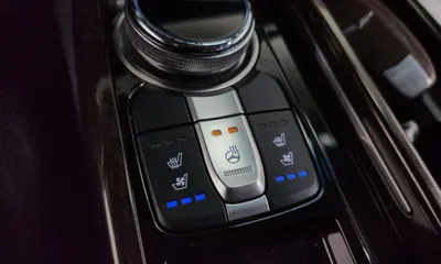 Genesis EQ900