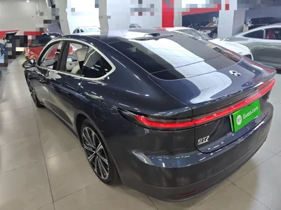Nio ET7