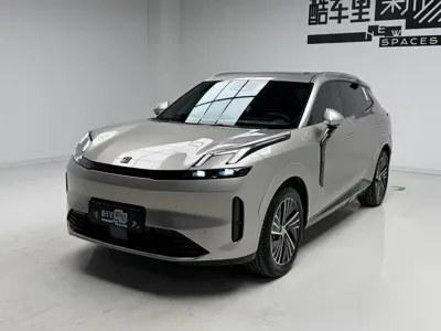 Lynk & Co 08 EM-P