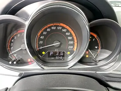 Toyota Yaris L