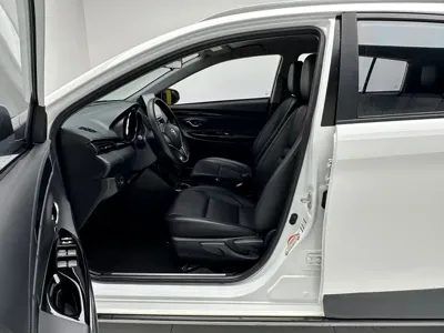 Toyota Yaris L