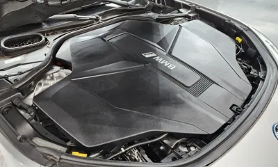 BMW i7