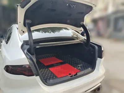 Jaguar XEL