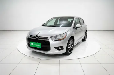 DS 4
