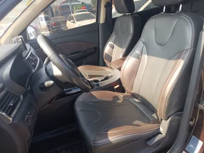 Dongfeng Fengon 370