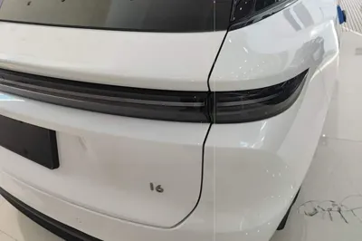 Li Auto Li Auto i6