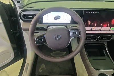 Leapmotor C11