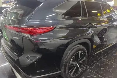Toyota Crown Kluger
