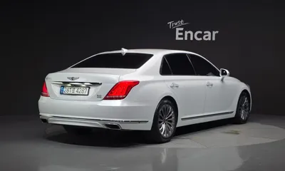 Genesis EQ900