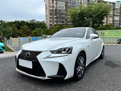 Lexus IS