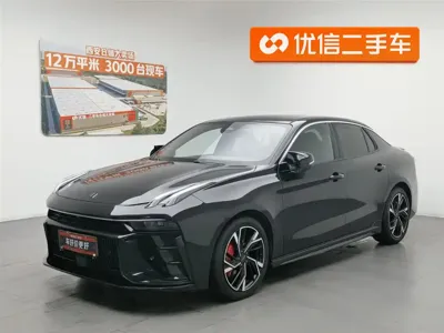 Lynk & Co 03