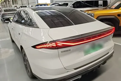 Geely Galaxy L6