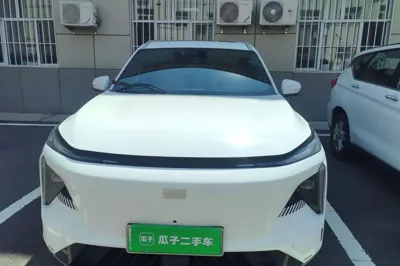Geely Galaxy L7