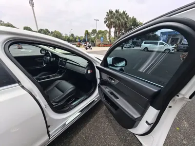 Jaguar XFL