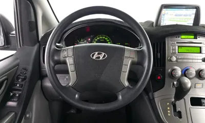 Hyundai Starex