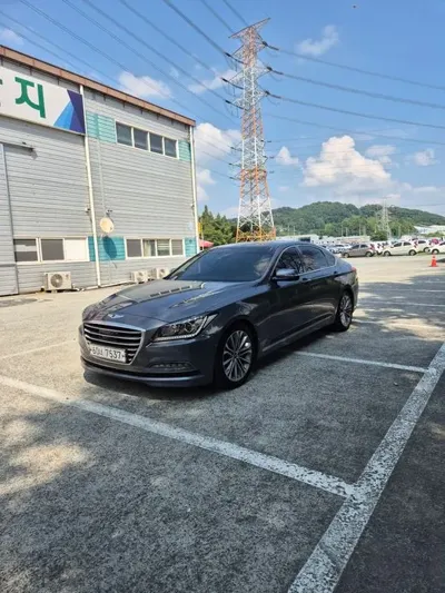 Hyundai Genesis